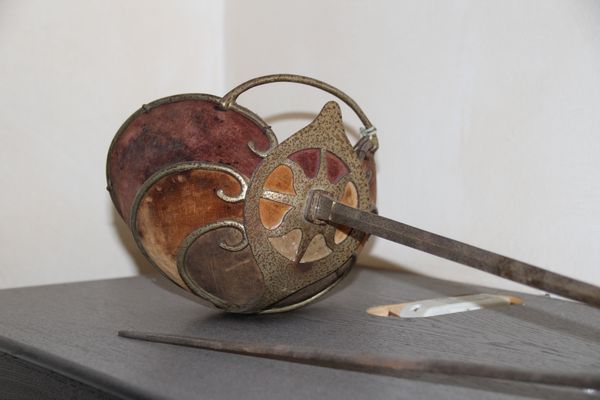 Teutonia Koeln Schl�ger mit Patina